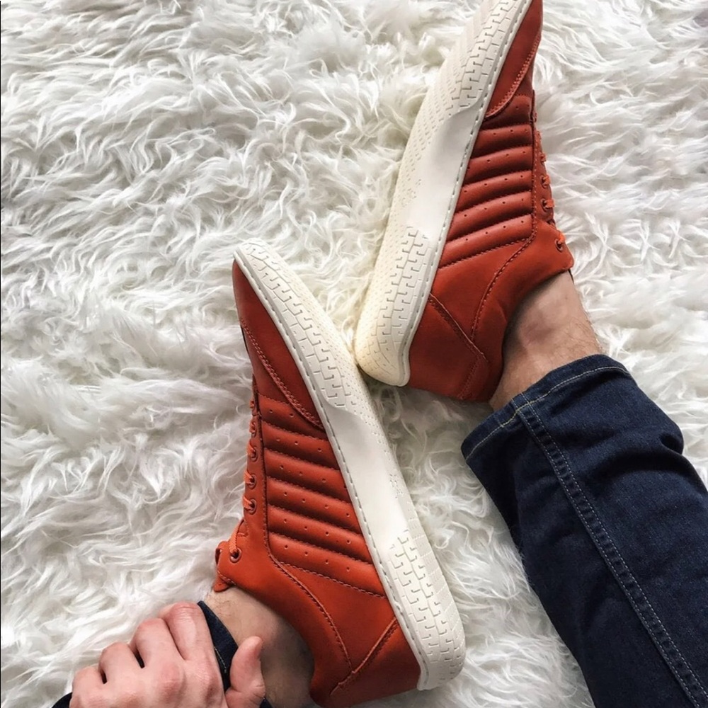 Men's 7/Women’s 9 -Italian Leather Piloti Sneakers